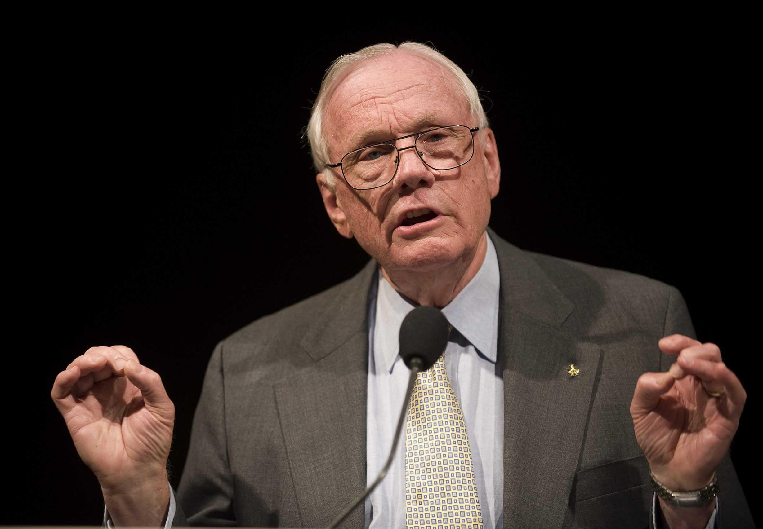 Morte di Neil Armstrong, l'ospedale pagò 6 milioni di dollari alla famiglia per evitare una causa