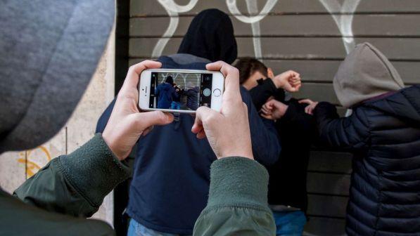Cyberbullismo, l'allarme dell'Unicef: "Oltre un terzo dei giovani in 30 Paesi è una vittima"
