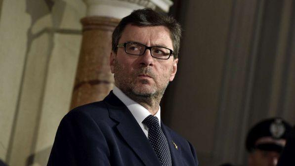 Giorgetti (Lega): "Vado all'opposizione con fierezza" | Ma non chiude la porta a M5s: "Forse accordo ancora possibile"