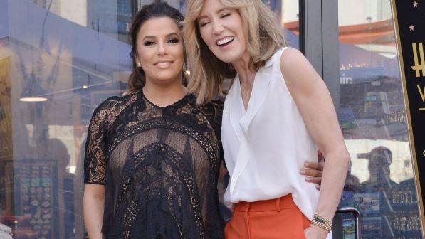 Eva Longoria vittima di bullismo sul set di "Desperate Housewives": "Salvata da Felicity Huffman"