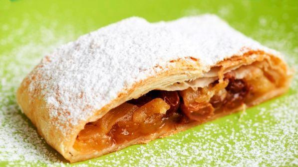 Padova, nasconde 40mila euro nel forno e la fidanzata li brucia per sbaglio cucinando lo strudel