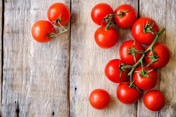 Il cibo “giusto”? Lo scegliamo in base al suo colore