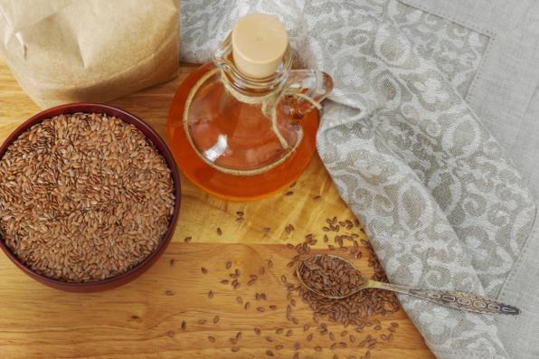 Olio di semi di lino, un toccasana per i capelli e per la salute