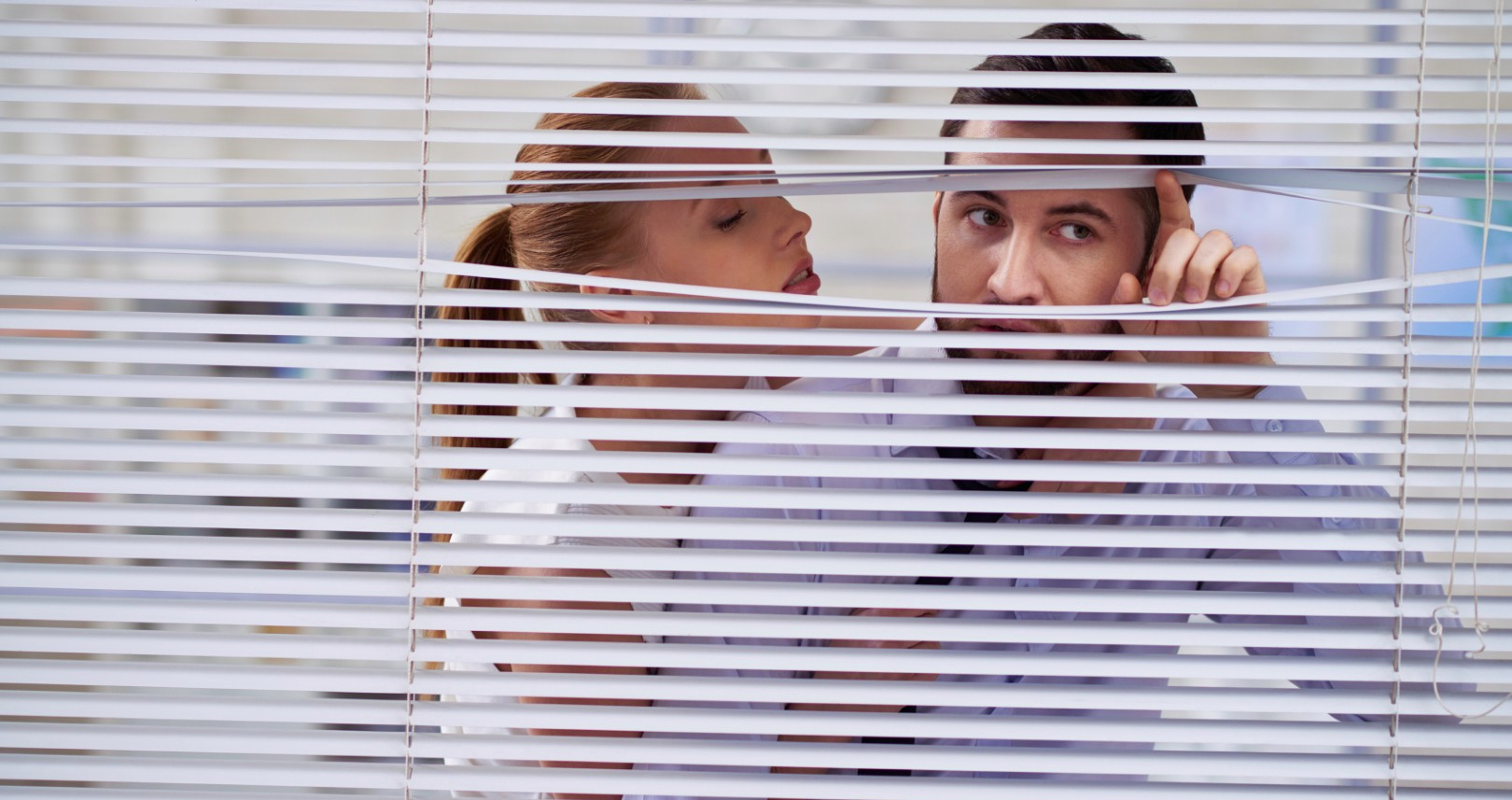 Innamorata del collega? Come conquistarlo