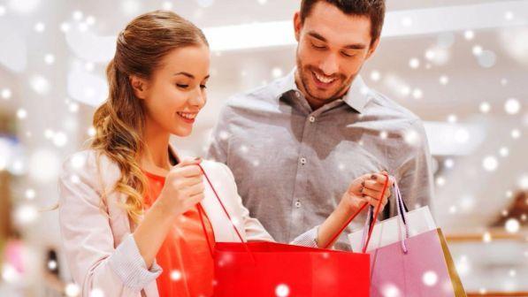 Oroscopo: i 12 Segni alle prese con lo shopping