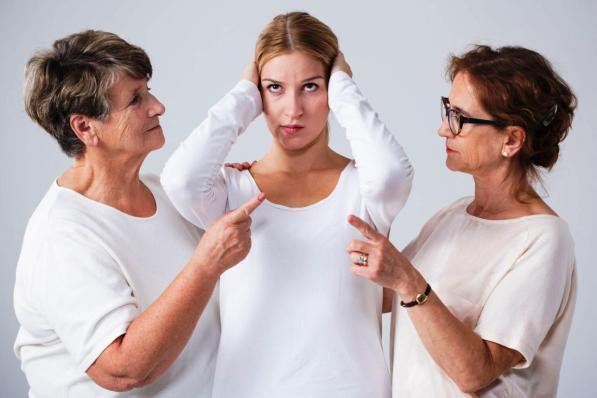 Famiglia: come sopravvivere ai parenti serpenti