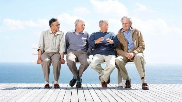 Salute, nel 2015 è diminuita l'aspettativa di vita degli italiani