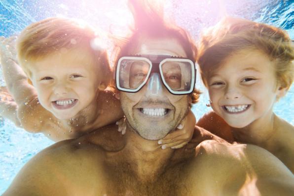 Orecchie: tra mare e piscina non dimenticare di proteggerle