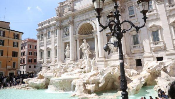 Emergenza turisti, Roma tra le città a rischio sovraffollamento