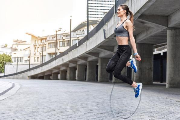 Saltare la corda: un fitness efficace e quasi per gioco