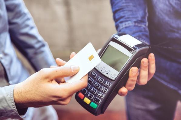 Carte di credito in vacanza: usiamole in sicurezza