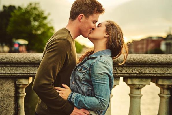 Coppia: l’importanza del bacio, motore della vita amorosa