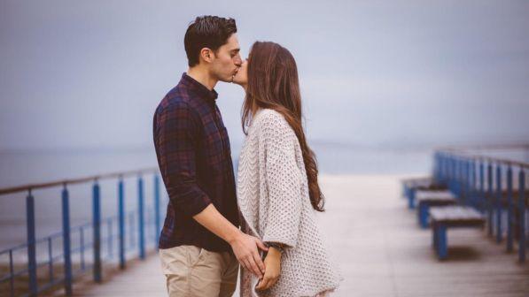 Bacio: dieci curiosità a fior di labbra