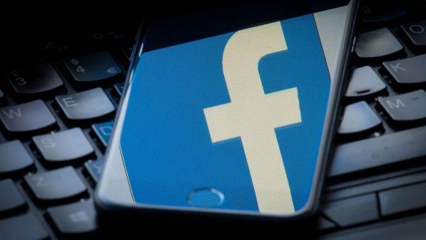 Facebook ha conservato le password di centinaia di milioni di utenti senza criptarle