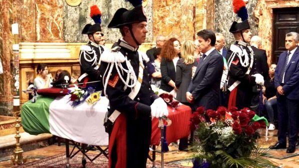 Carabiniere ucciso,Conte: "Reato bendare indagato e diffondere foto"