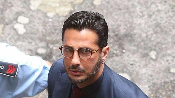 Pm Milano: "Fabrizio Corona va condannato a 5 anni"