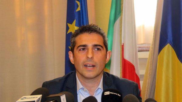 M5s, Grillo: "Arrivederci Pizza, goditi 15 minuti di celebrità"