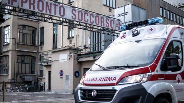 Roma, cede grata sul marciapiede: 17enne ferita, aperta indagine