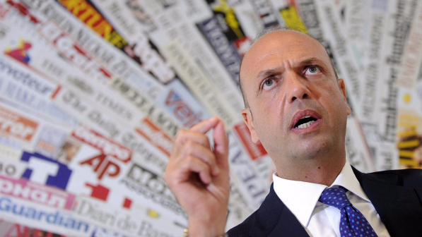 Emergenza migranti, Alfano: ok lavori per profughi ma prima italiani