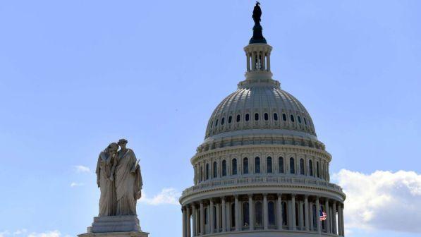 Elezioni Usa Midterm, democratici avanti nei fondi per spot tv