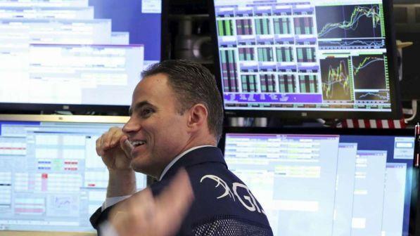 Wall Street chiude contrastata: Dow Jones -0,05%, Nasdaq +0,28%