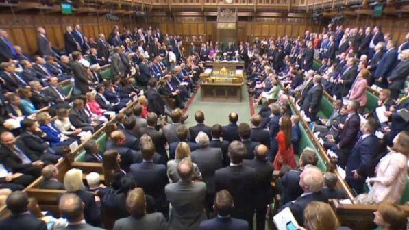 Brexit, l'Alta Corte britannica stoppa la May: "Per la decisione deve votare il Parlamento"