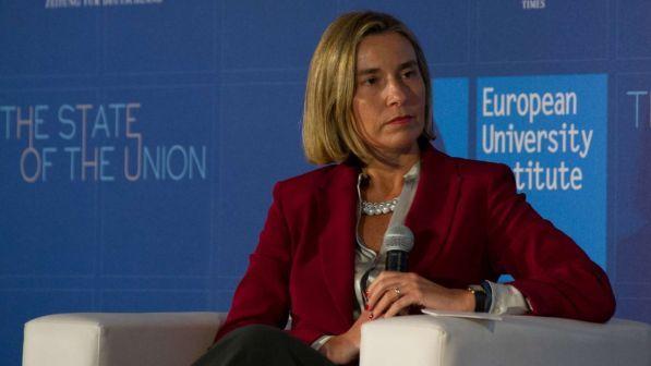 Ue, Mogherini: ci attendiamo Russia interrompa pressioni su Ucraina