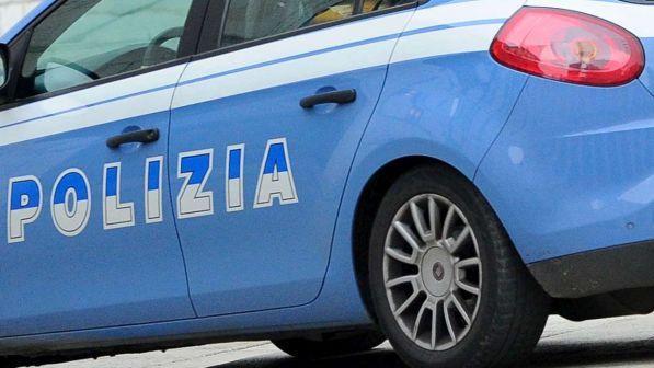 Vicenza, ricatta amante minacciando di dirlo alla moglie: arrestata