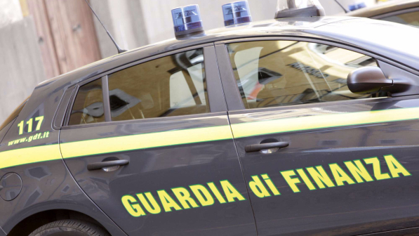 Roma, un ospizio lager scoperto dalla Guardia di finanza: i parenti si rifiutano di ospitare gli anziani
