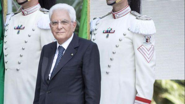 Crisi al bivio: governo Gentiloni o Renzi-bis "blindato" | Mattarella: "All'Italia serve un governo con pieni poteri"