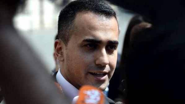 Commercio, Di Maio: "Domeniche a turno nei negozi, 25% sarà aperto"