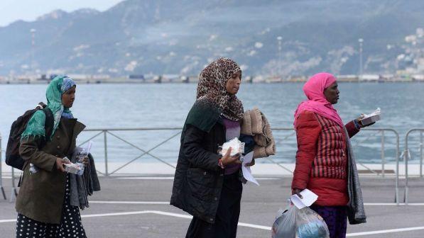 Migranti, Fattori-De Falco-Nugnes: "Possibile adire Corti europee"