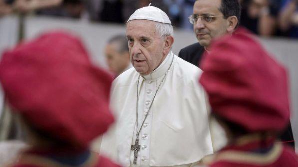 Papa, "Il chiacchiericcio è come un atto terroristico"
