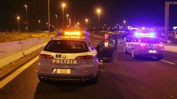 Milano, un'auto contro un carro funebre: morta una donna, tre i feriti