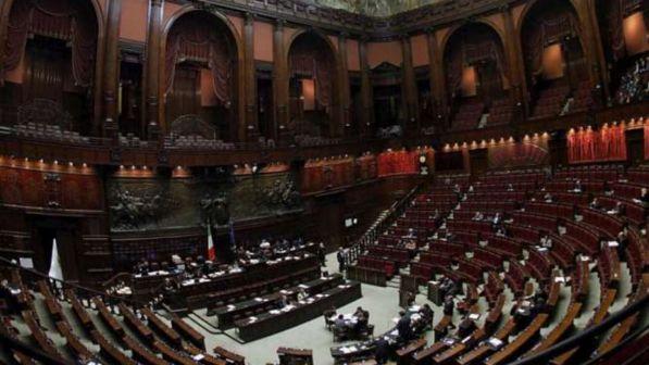 Manovra, via libera della Camera alla fiducia con 330 sì