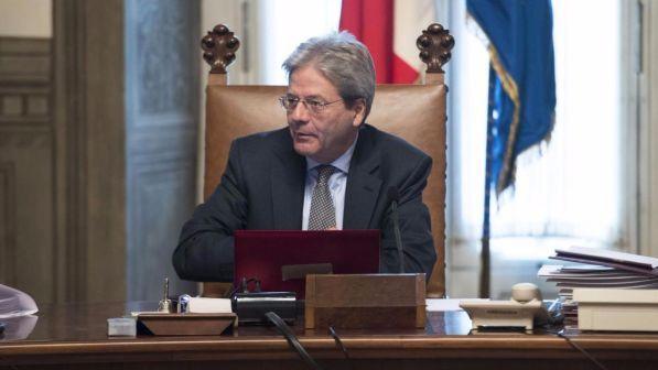 Approvato il Def: Pil rivisto al rialzo all'1,1% nel 2017 | Gentiloni: "Tasse non aumentano"