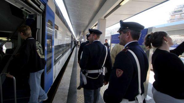 Giovane muore travolto da treno in stazione Rifredi a Firenze