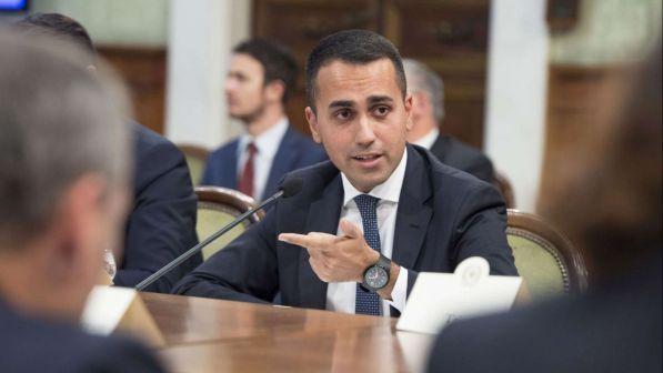 Di Maio attacca Juncker: "A maggio scade, noi andiamo avanti"