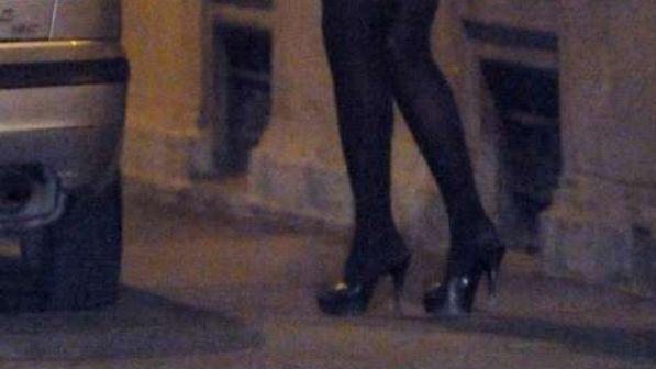 Caserta, costretta a prostituirsi: minorenne nigeriana denuncia i suoi sfruttatori