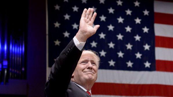 Usa, Trump pronto a bandire i transgender dall'esercito