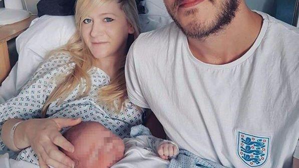 Charlie, il grido di dolore della mamma: "Stanno per staccargli la spina"