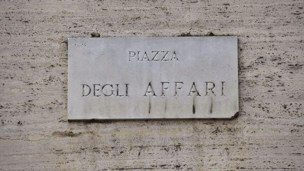 Piazza Affari apre in calo: Ftse Mib -0,42% a 21.858 punti