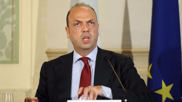 Terrorismo, il ministro Alfano: "Espulsi due imam"