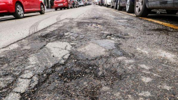 Agrigento, morì in moto per colpa di una buca stradale: condannati due dirigenti del Comune