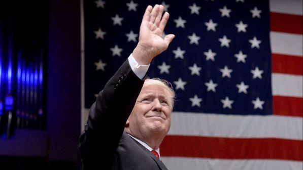 Usa, Trump: "Annunciamo storico sgravio fiscale per la classe media"