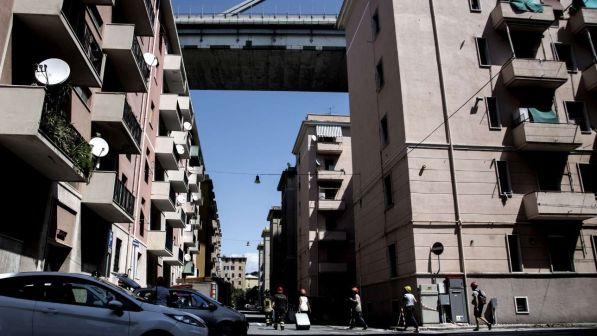 Crollo ponte Genova, consegnati i primi cinque alloggi agli sfollati