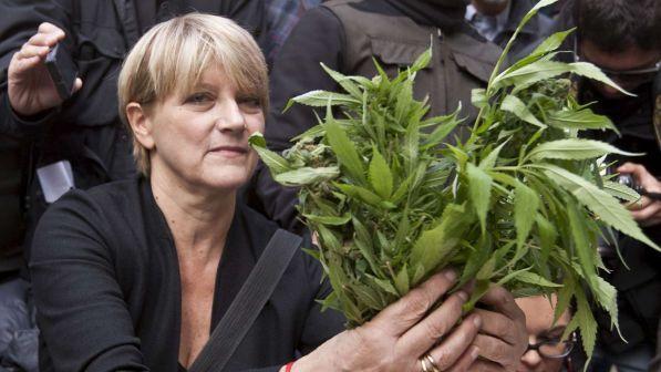 Cannabis in casa, radicale Rita Bernardini portata in caserma