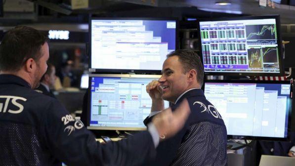 Wall Street rallenta nel finale ma chiude positiva: Dow Jones +0,38%