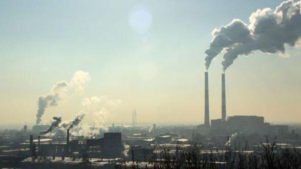 Inquinamento, torna a crescere il gas che buca l'ozono: è stato vietato nel 2010