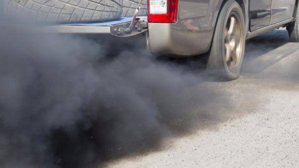 Smog, Galletti scrive all'Ue: "Faremo interventi per oltre 5 miliardi di euro"